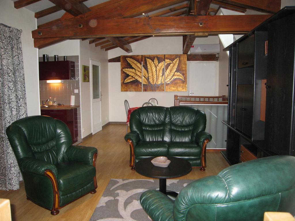 Faubourg St Jean Apartment Обтер-сюр-Дрон Стая снимка